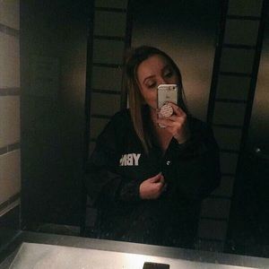 Meet your Posher, Sydnee